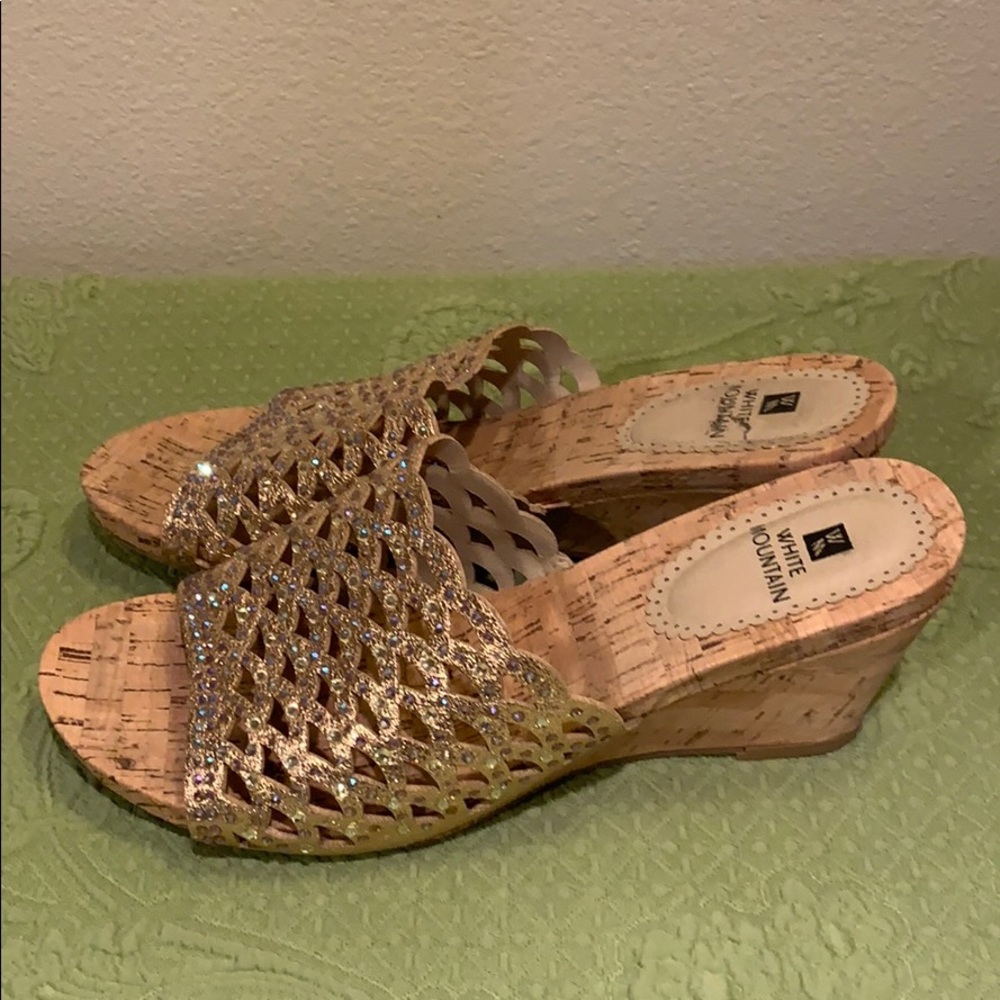 EUC White Mountain Rose Gold Sparkly Cork Heel Wedges Sz 9